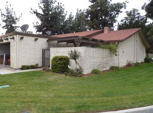 1910 S Royal Oaks Dr, Visalia, CA 93277