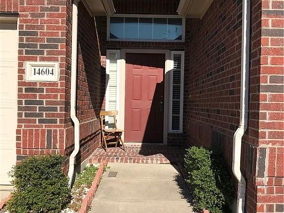 3rd image of 14604 Crystal Lake Dr