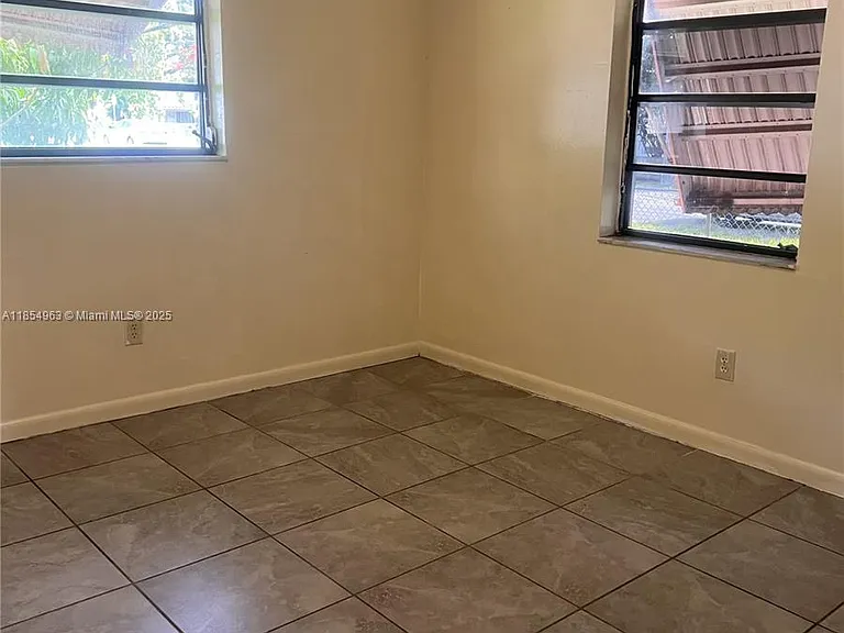 6150 Dawson St — Photo 5