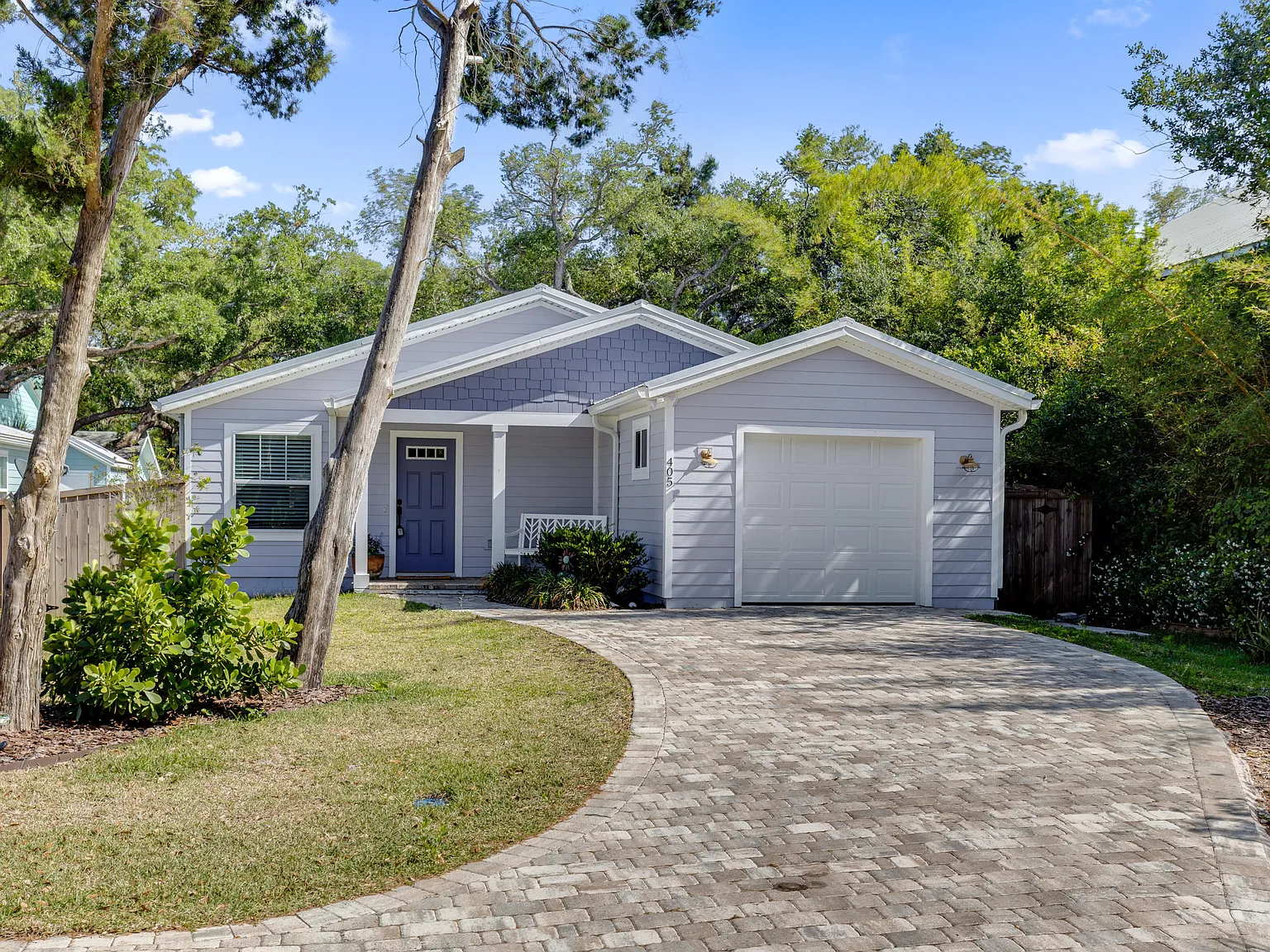 3 bed, 2.0 bath, 1329 sqft, $3,500 — Photo 2