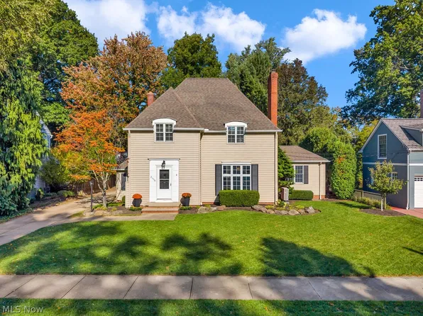 21576 Kenwood Ave, Rocky River, OH 44116