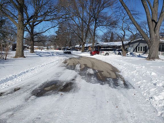 5th image of 105 Eaton Dr