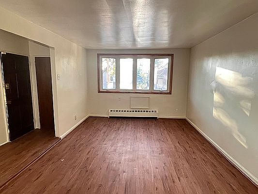 1st image of 945 E 58th St Floor 1