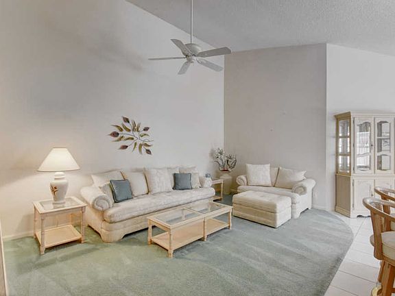 2nd image of 5509 Grande Palm Cir