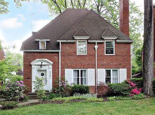 3721 Sutherland Rd, Shaker Heights, OH 44122