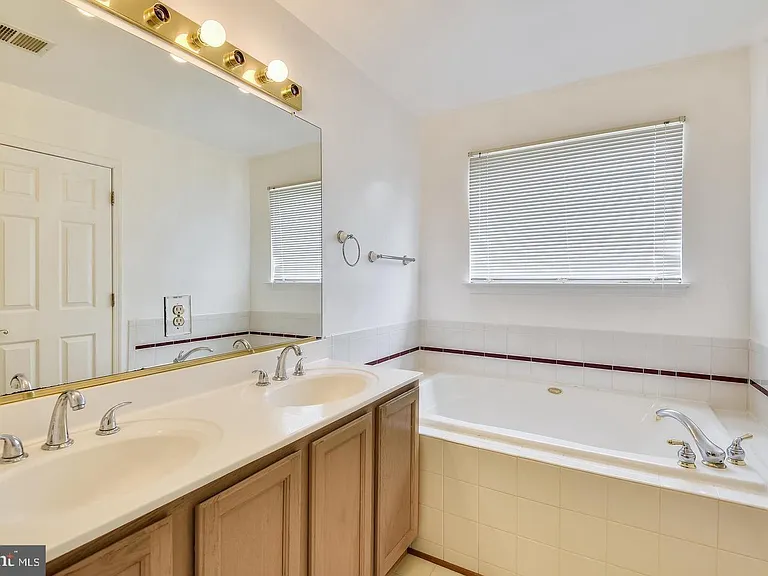 13500 Martha Jefferson Pl — Photo 18