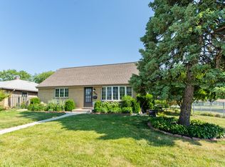 7000 Saratoga Dr, Bridgeview, IL 60455