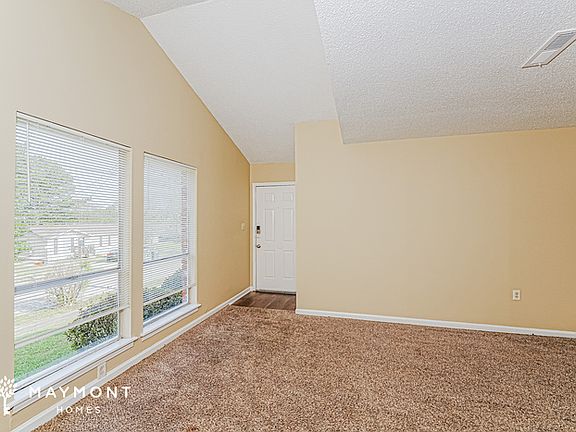 3rd image of 225 Bayberry Rd