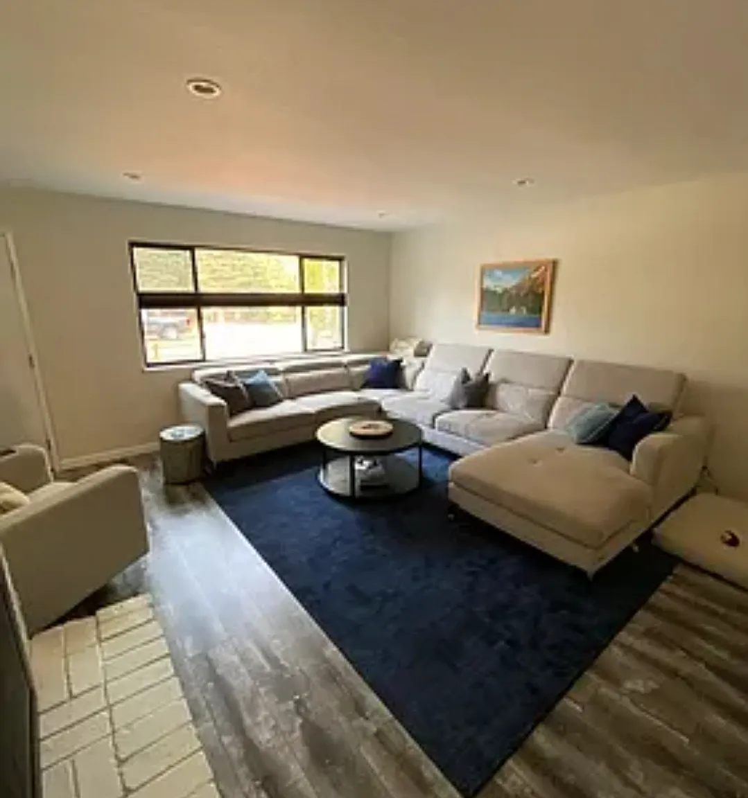 1735 Arrowhead Avenue - 1 — Photo 3