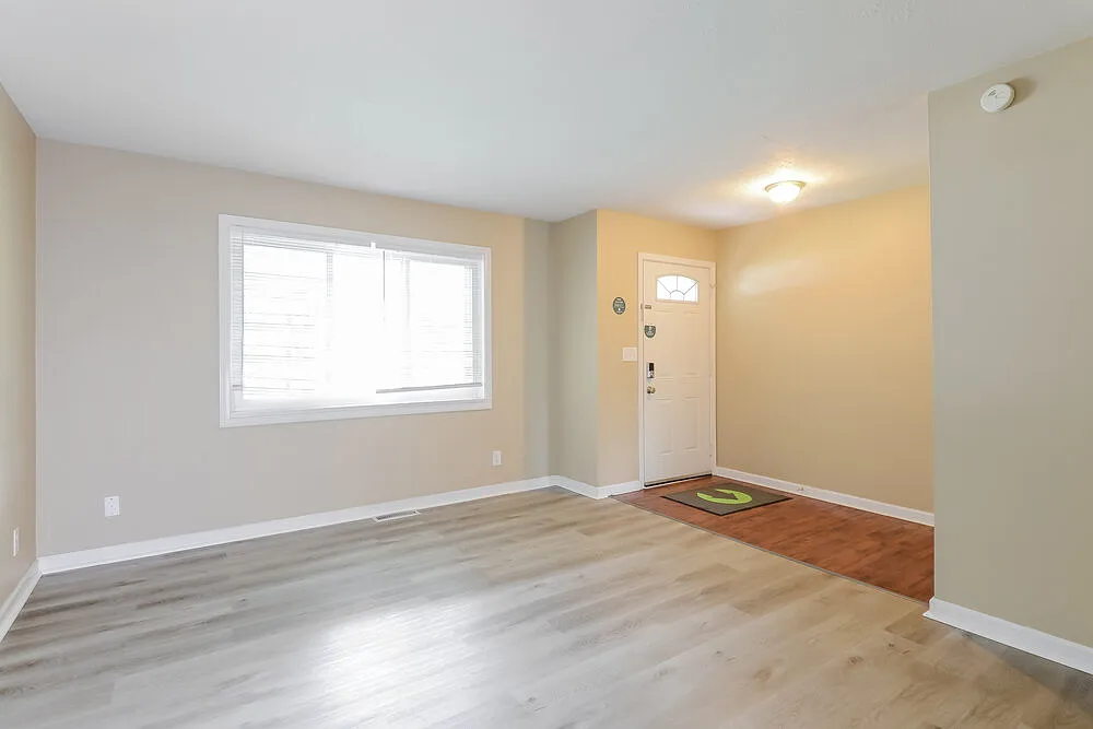 3 bed, 2.0 bath, 1355 sqft, $1,760 — Photo 4