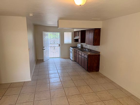 5th image of 246 W Belleview Ave APT B