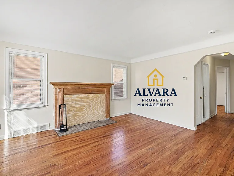 5164 Hereford St — Photo 3