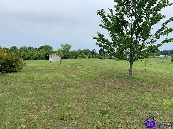 5th image of 115 Camelot Dr
