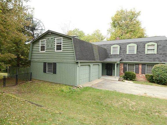 3rd image of 7734 Shady Hills Dr W
