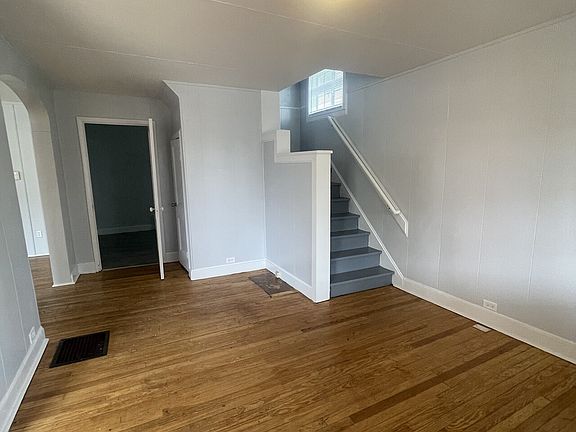 4th image of 1023 De Maude Ave