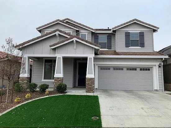 835 Baronial Ln