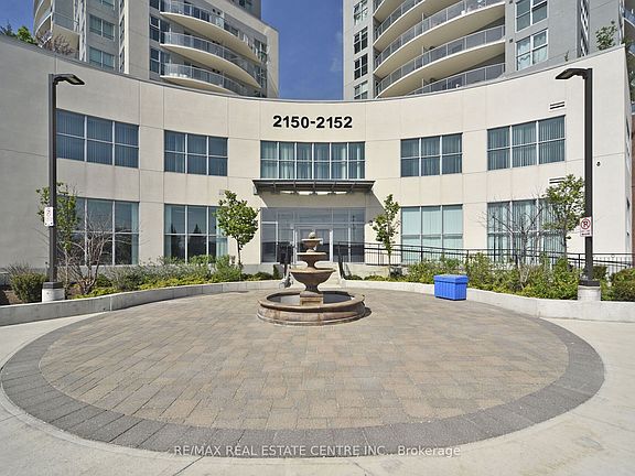 3rd image of 2150 Lawrence Ave E #612