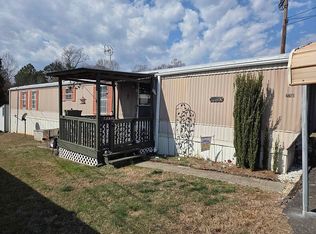 2760 Sides Village Dr, Winston Salem, NC 27103