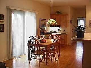 Breakfast area with planning desk