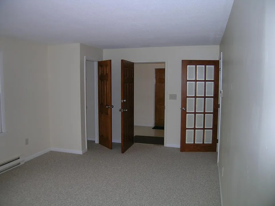 living/front entrance