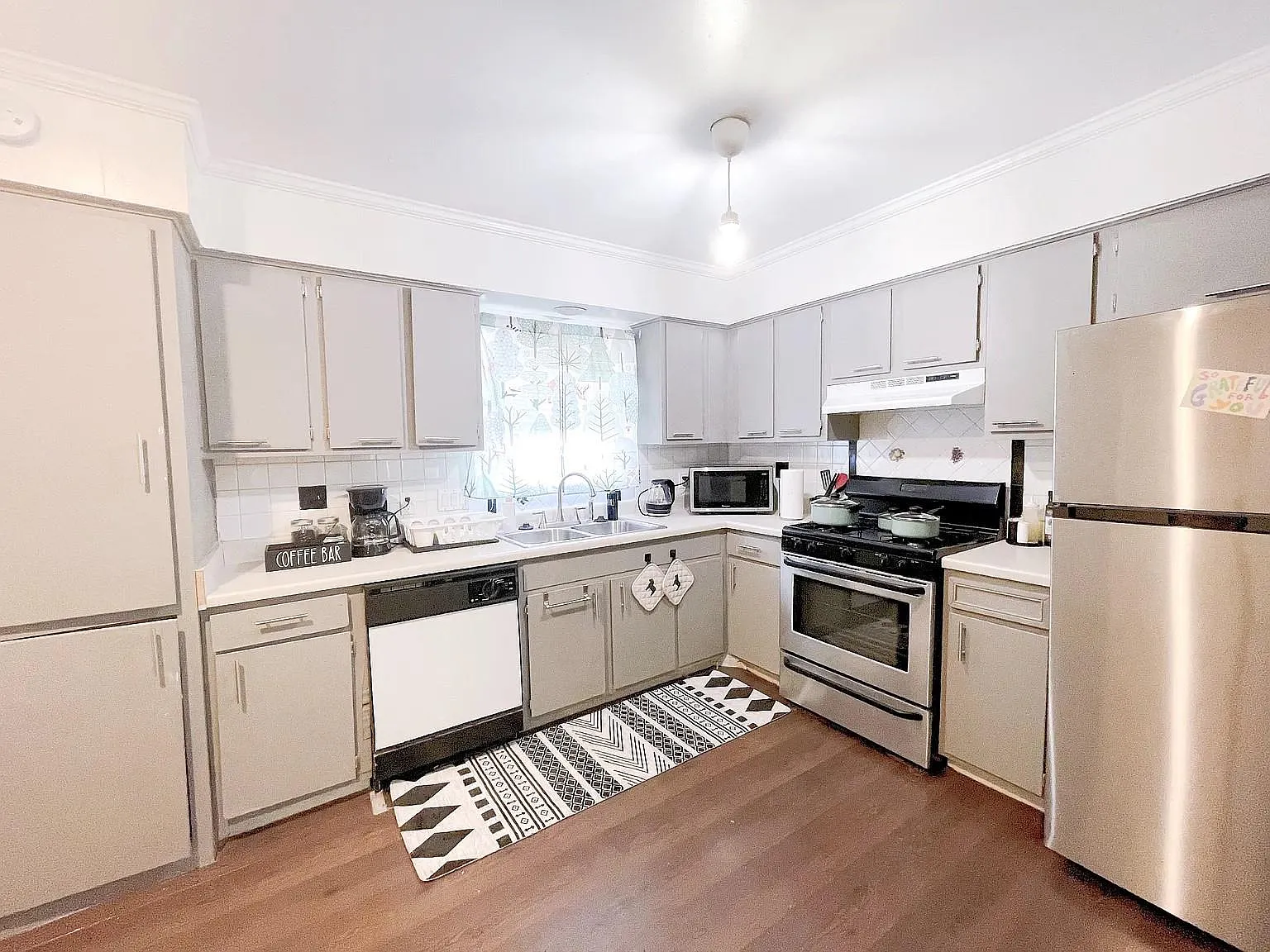 2 bed, 1.0 bath, 1440 sqft, $1,495 — Photo 1