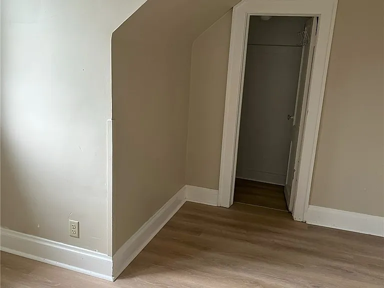 709 Garfield St — Photo 3