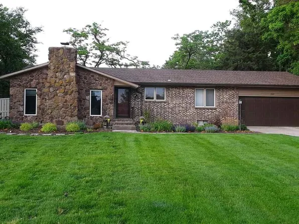 2509 E 43rd Ave, Hutchinson, KS 67502