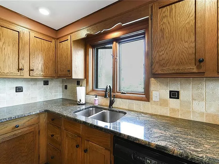 5218 Foxcroft Dr — Photo 13