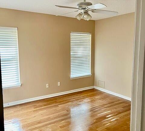 5th image of 1064 EMILYS WALK Lane E