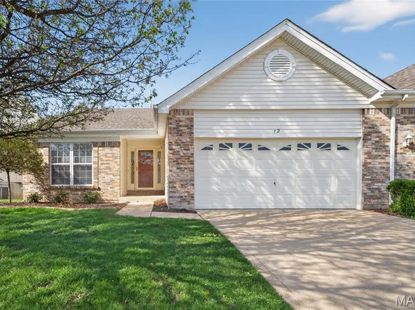 12 Shimmering Lake Ct, Saint Charles, MO 63301