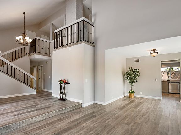2nd image of 1106 Gracia St