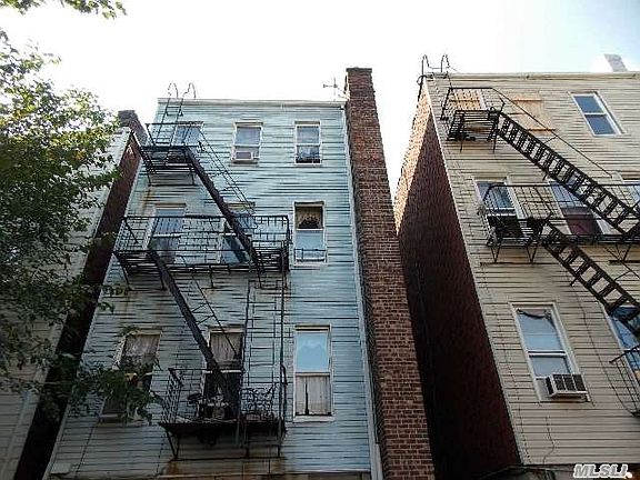 3rd image of 2156 Crotona Ave