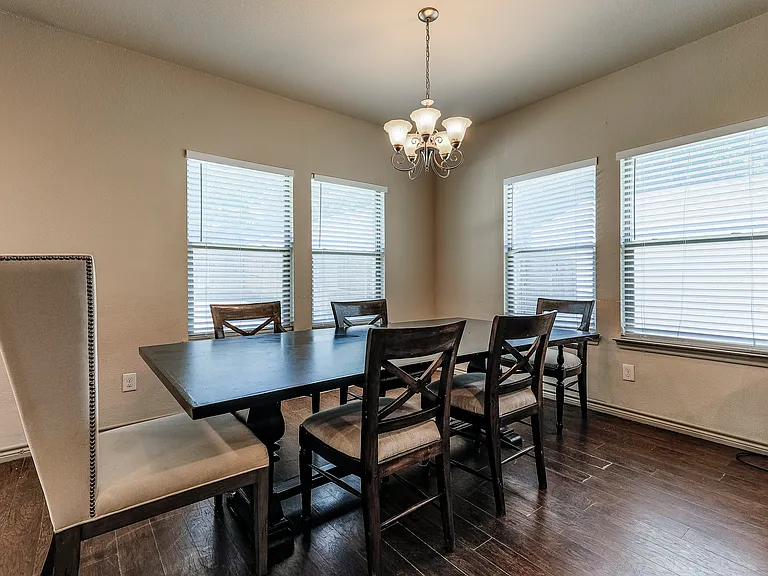 2609 Forest Park Blvd — Photo 5