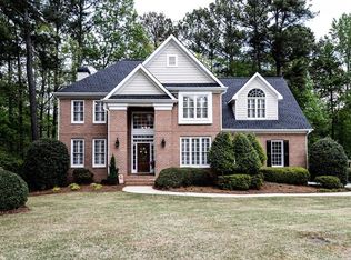 530 Emerald Lake Path, Buford, GA 30518