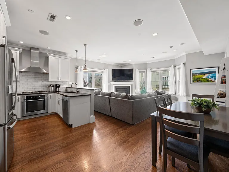 11 Howell St #2 — Photo 1