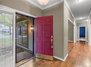 12710 Cambridge Ln, Leawood, KS 66209