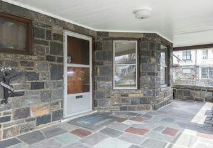 1st image of 25 Broad St E APT 1