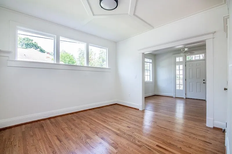 2 bed, 1.0 bath, 710 sqft, $1,200 — Photo 4