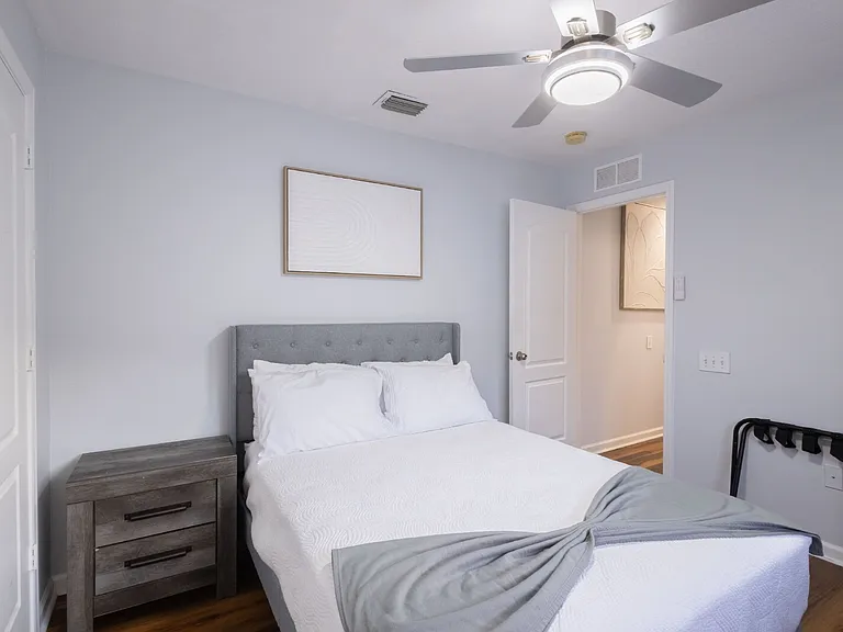 2024 Heartland Cir — Photo 12