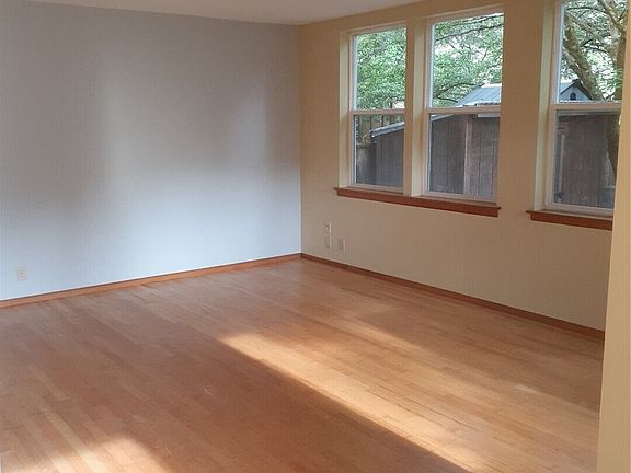 3rd image of 353 Wallace Way NE #8