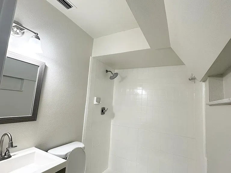 1726 Kamler Ave #2 — Photo 6