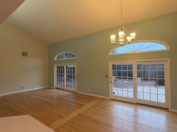 Family room (open concept)