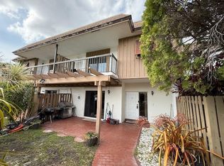 6845 NW 169th St #41C, Hialeah, FL 33015
