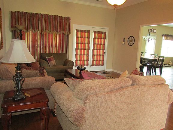 Additional Living Room