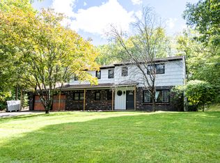 5 Beaver Brook Dr, Sussex, NJ 07461