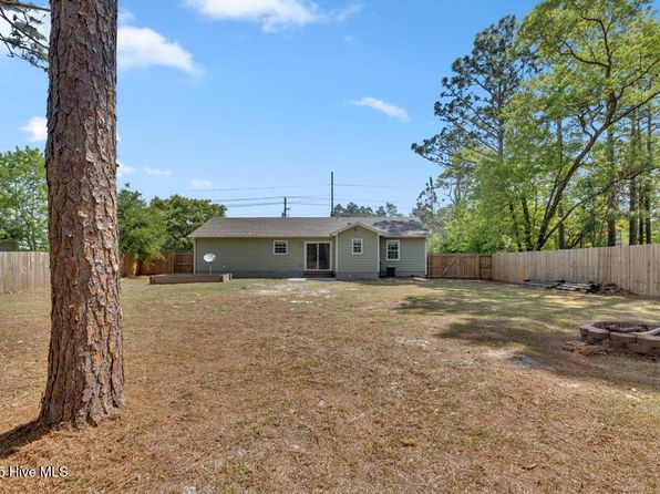 534 Sand Ridge Road, Hubert, NC 28539