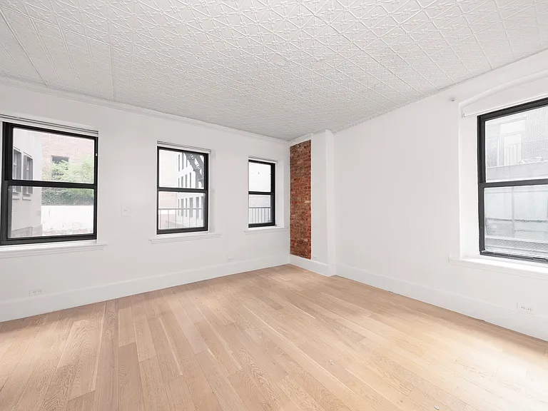 625 Greenwich St #2 — Photo 6