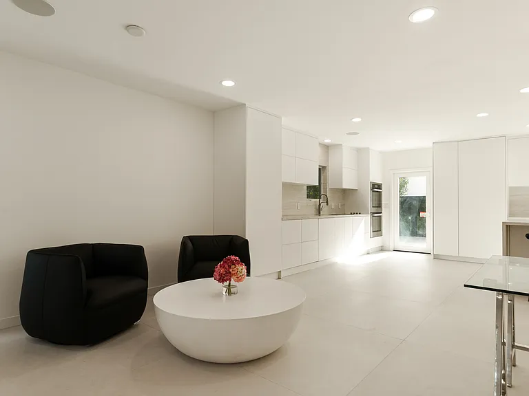 Oakmore Rd — Photo 16