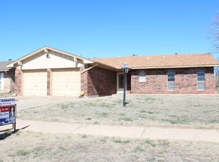312 SW 72nd St, Lawton, OK 73505