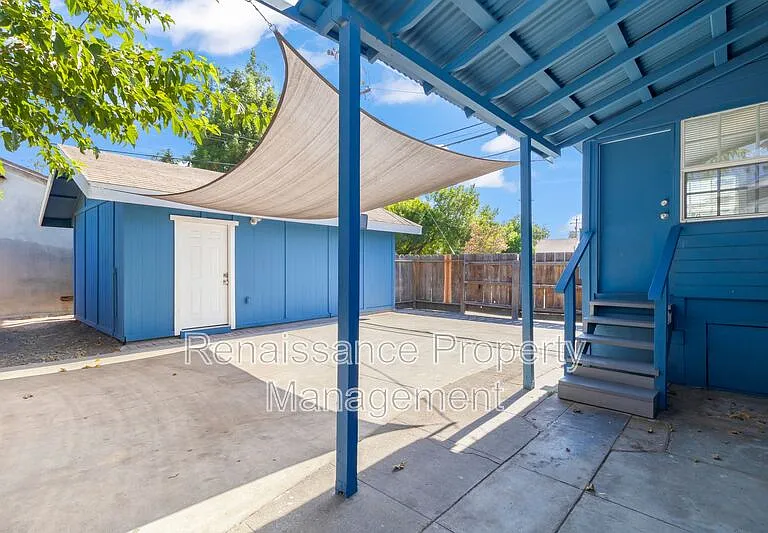400 E Ellis St — Photo 21